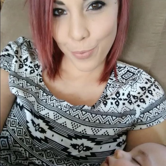 ✨ Meet your Posh Ambassador, Tiffany! - Picture 8 of 8